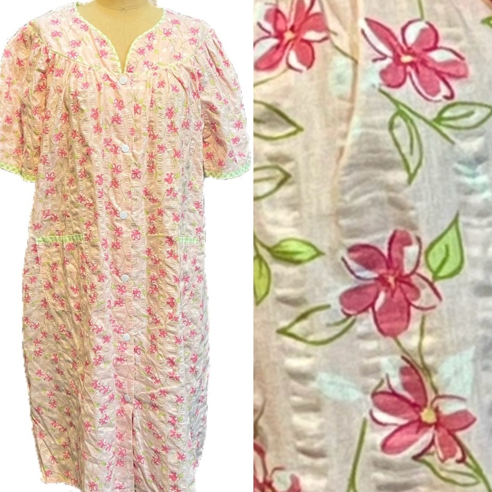 VINTAGE cheerful daisy floral house dress leisure robe button front gown midi